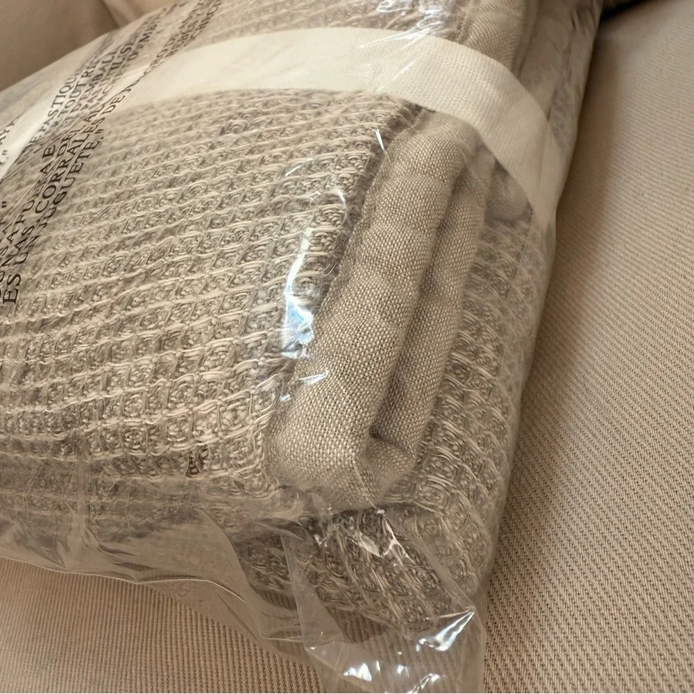 NWT set of 2 Pottery Barn Belgian Flax Linen Waffle Weave King Shams Eucalyptus